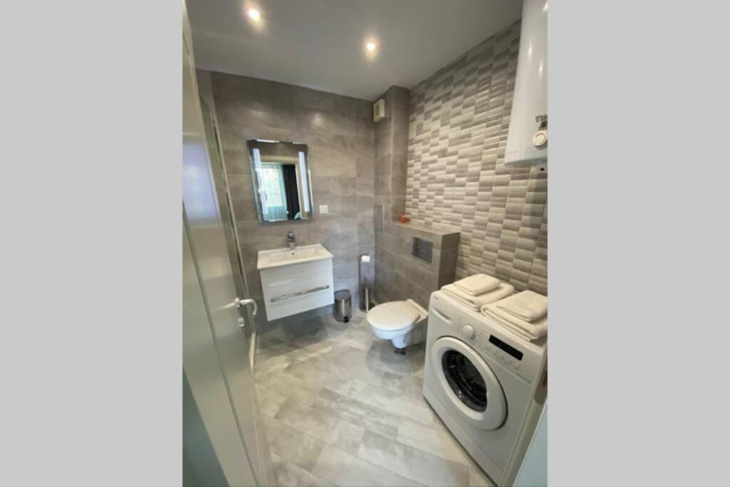 Lux 1Bd/1Ba City Center Apartment Μπλαγκόεβγκραντ Εξωτερικό φωτογραφία